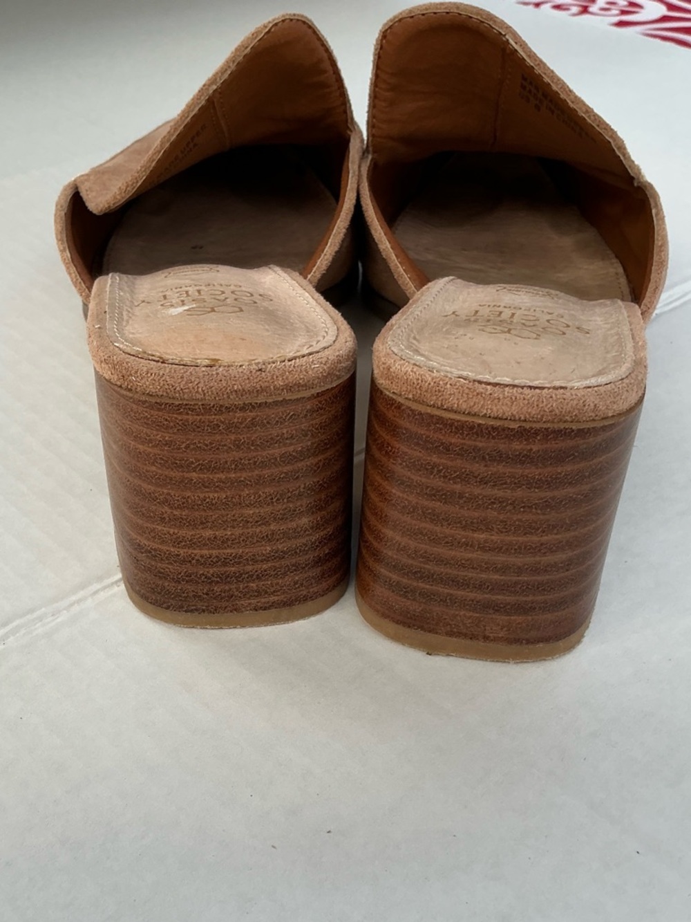 Oasis Society California Women’s Tan Suede Mules Leather Block Heel-Size 8-GUC - Picture 6 of 11